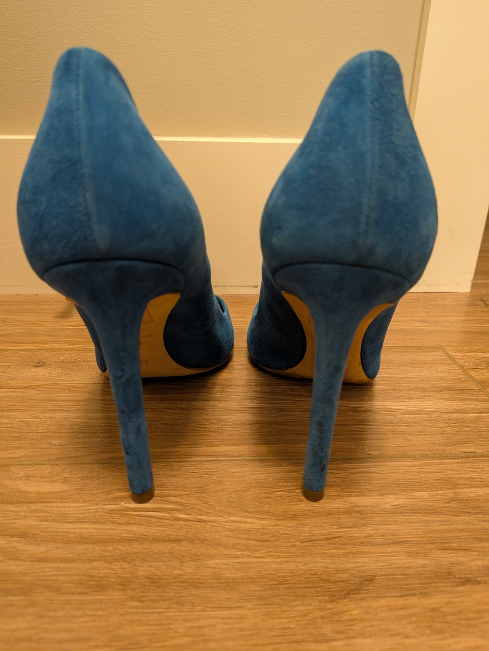 Dior Blue Suede Pointed-Toe Pumps - Picture 7 of 7